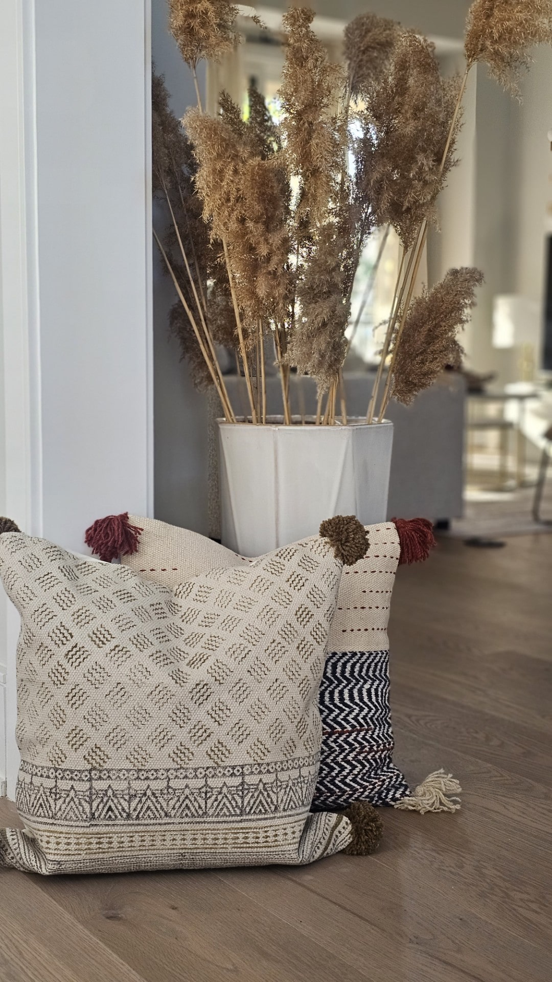 Handwoven cushions with dried pampas